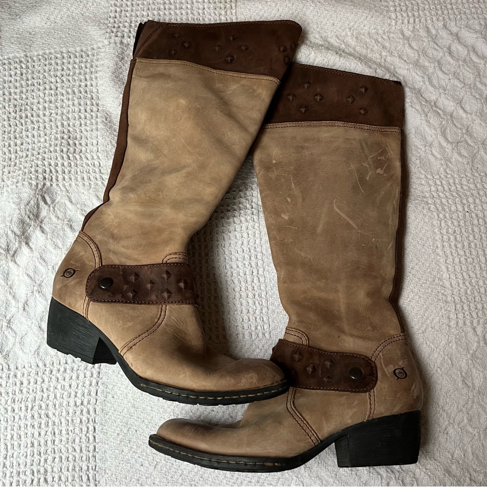 Born boots leather knee high women’s 6.5 two tone studded heel zip western tan
